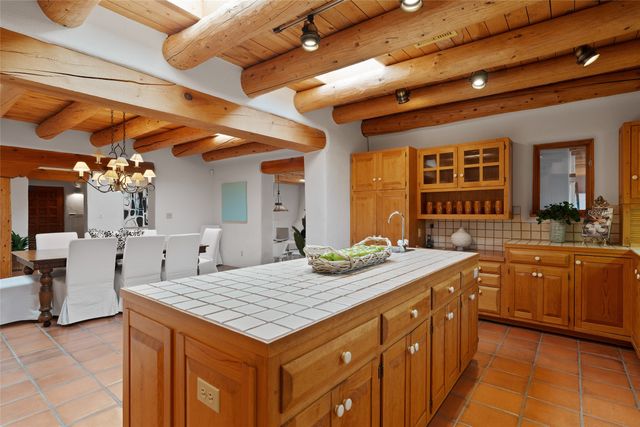 67 Camino Amor, Santa Fe, NM 87506