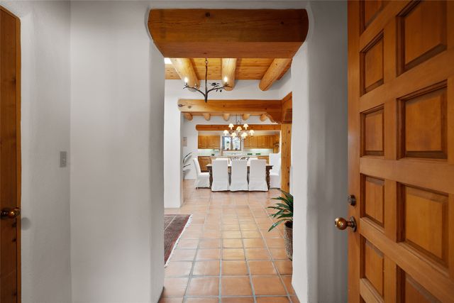 67 Camino Amor, Santa Fe, NM 87506