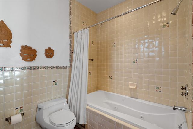 67 Camino Amor, Santa Fe, NM 87506