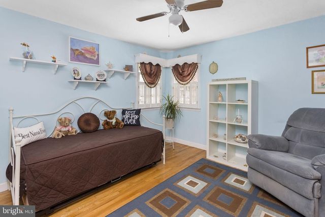 1 LEE CT, Hamilton, NJ 08619