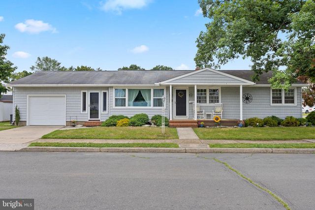 1 LEE CT, Hamilton, NJ 08619