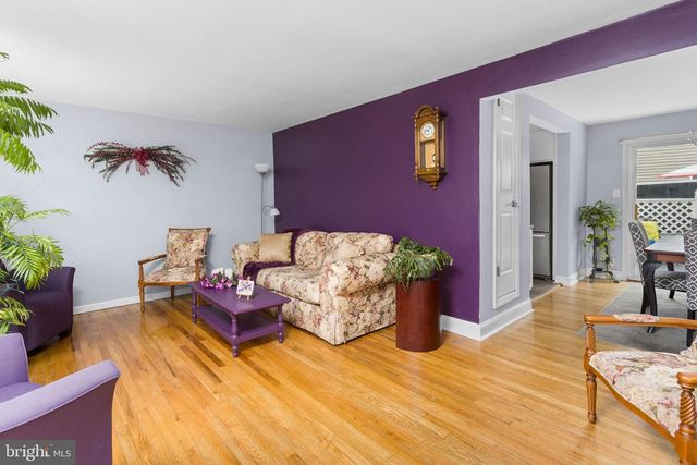 1 LEE CT, Hamilton, NJ 08619