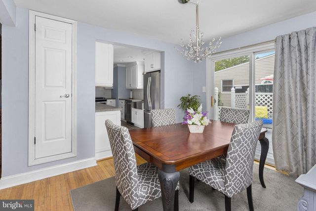 1 LEE CT, Hamilton, NJ 08619