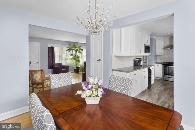 1 LEE CT, Hamilton, NJ 08619