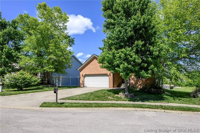 2603 Meadowview Court, Jeffersonville, IN 47130