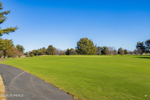 142 Providence Way 142C, Monroe, NJ 08831