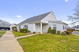 142 Providence Way 142C, Monroe, NJ 08831
