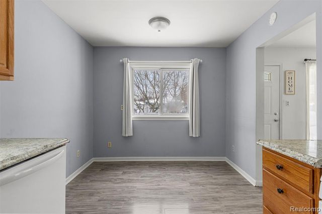 4421 Edgewood Street, Dearborn Heights, MI 48125