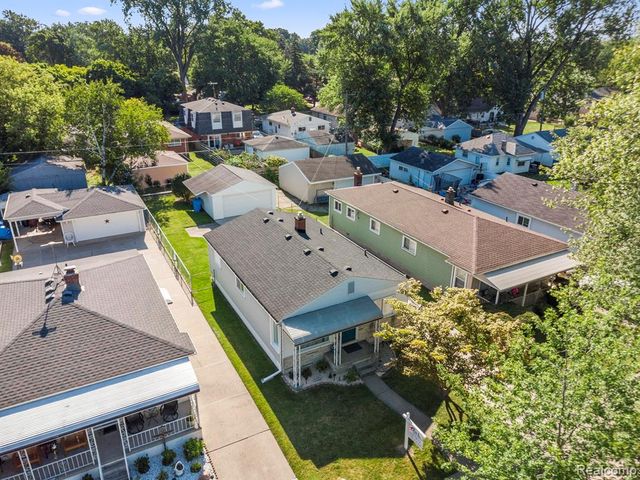 4421 Edgewood Street, Dearborn Heights, MI 48125