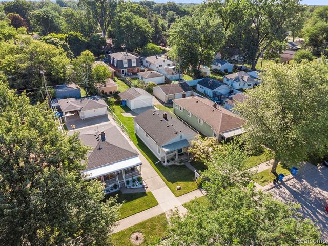 4421 Edgewood Street, Dearborn Heights, MI 48125