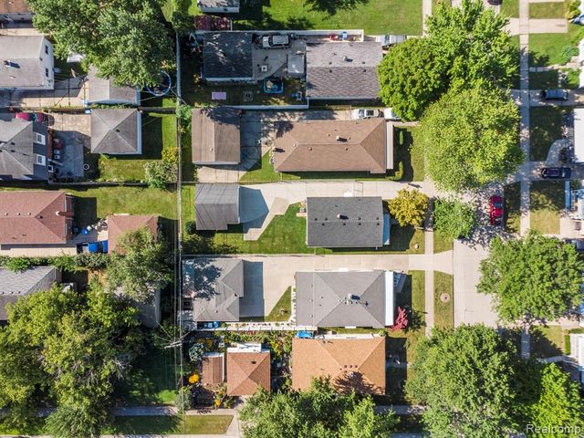 4421 Edgewood Street, Dearborn Heights, MI 48125