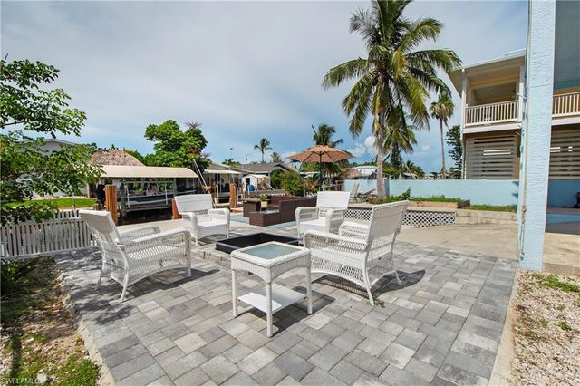 540 Coconut AVE, Other, FL 34140