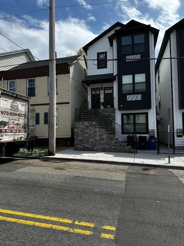 88 N 7Th St, Paterson City, NJ 07522