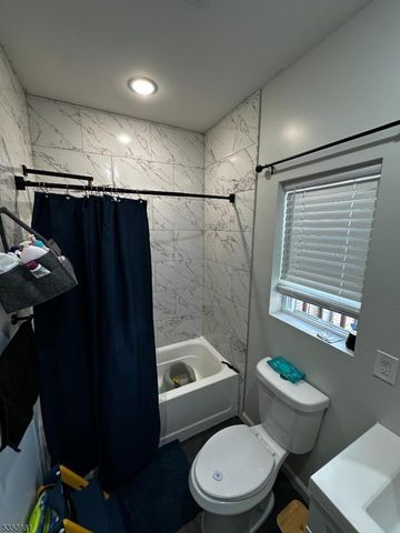 88 N 7Th St, Paterson City, NJ 07522