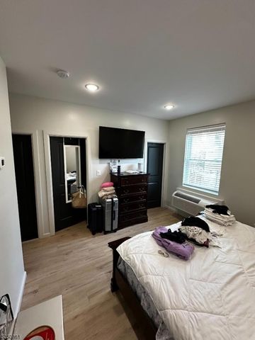 88 N 7Th St, Paterson City, NJ 07522