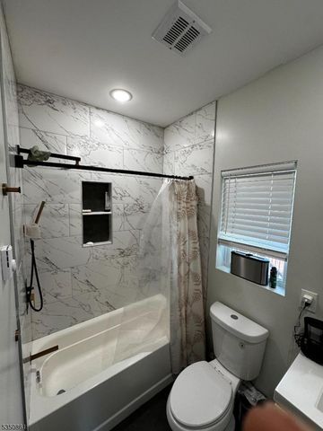 88 N 7Th St, Paterson City, NJ 07522