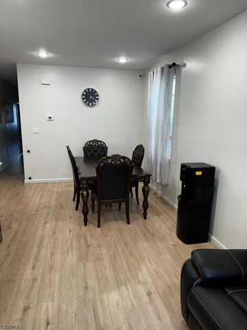 88 N 7Th St, Paterson City, NJ 07522