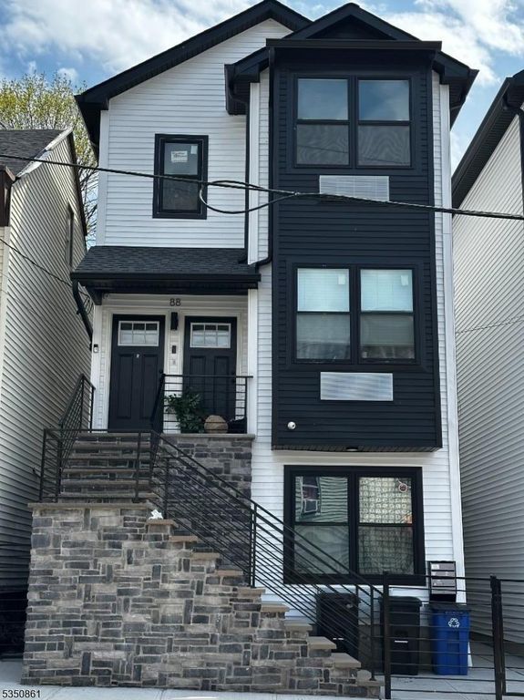 88 N 7Th St, Paterson City, NJ 07522