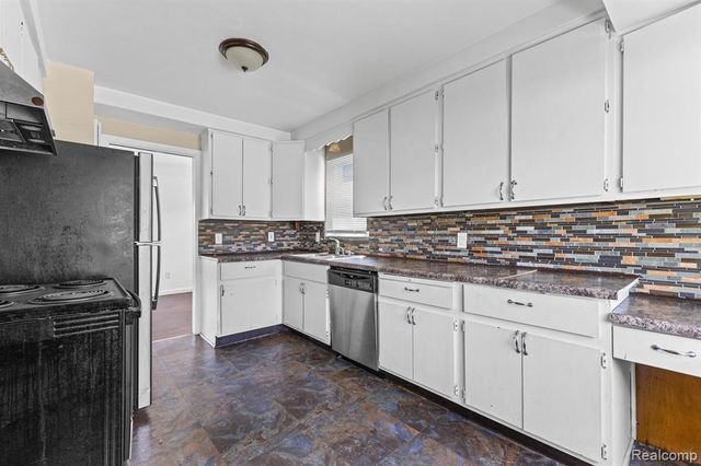20261 Burt Road, Detroit, MI 48219