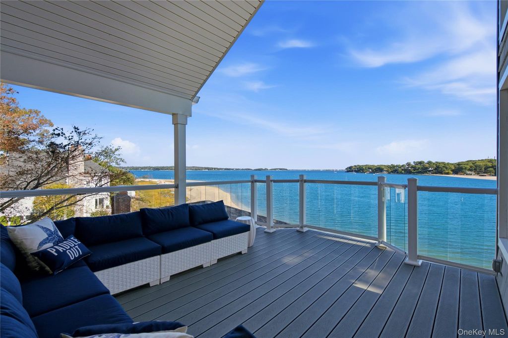 565 McKinley Terrace, Centerport, NY 11721 — photo 5