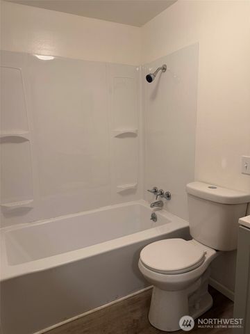 809 W Market Street, Aberdeen, WA 98520