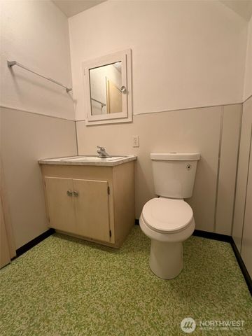 809 W Market Street, Aberdeen, WA 98520