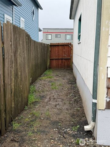 809 W Market Street, Aberdeen, WA 98520