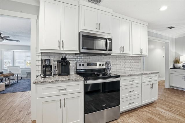 220 Tennessee Ave, St Simons Island, GA 31522