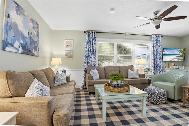 220 Tennessee Ave, St Simons Island, GA 31522