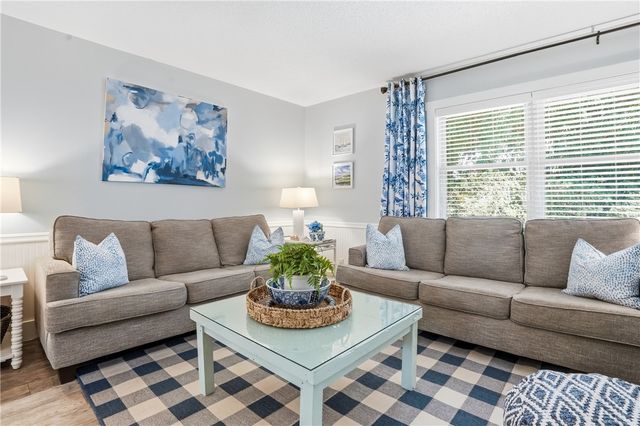 220 Tennessee Ave, St Simons Island, GA 31522