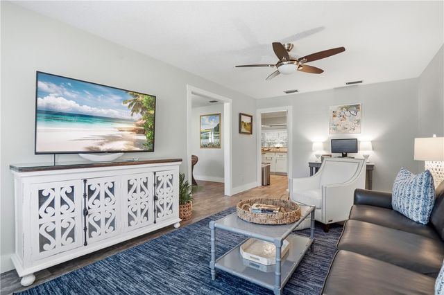 220 Tennessee Ave, St Simons Island, GA 31522