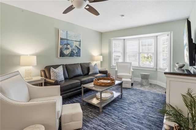 220 Tennessee Ave, St Simons Island, GA 31522