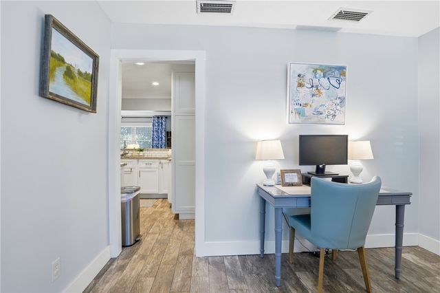 220 Tennessee Ave, St Simons Island, GA 31522