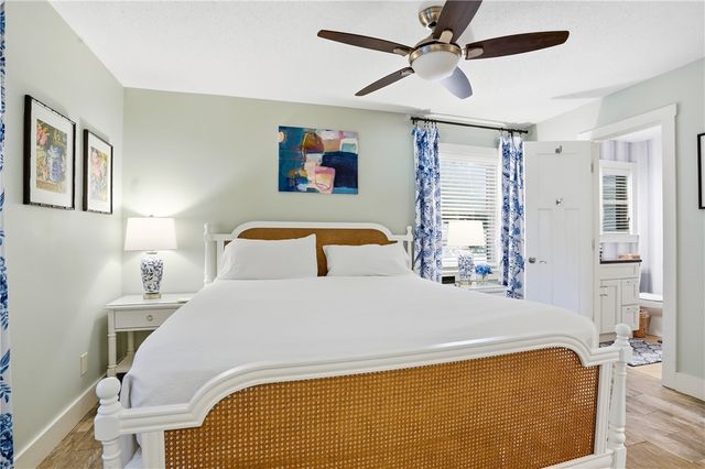 220 Tennessee Ave, St Simons Island, GA 31522