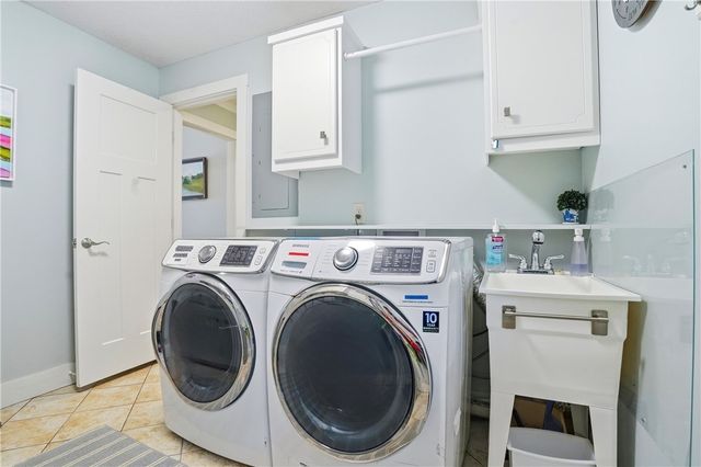 220 Tennessee Ave, St Simons Island, GA 31522