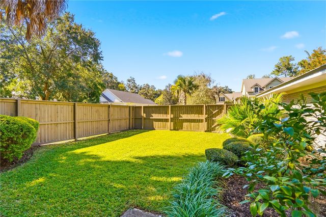 220 Tennessee Ave, St Simons Island, GA 31522