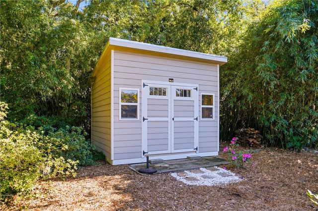 220 Tennessee Ave, St Simons Island, GA 31522