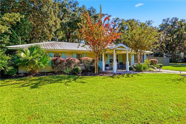 220 Tennessee Ave, St Simons Island, GA 31522