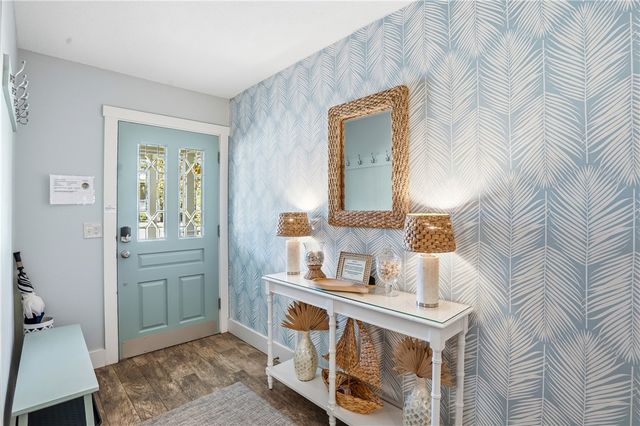 220 Tennessee Ave, St Simons Island, GA 31522