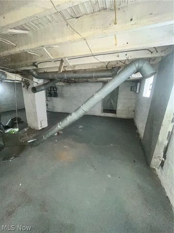 987 Evangeline Road, Cleveland, OH 44110