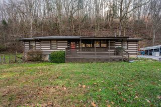 1023 Deerfoot Dr, Pegram, TN 37143