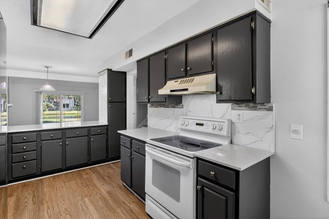 101 Chattum Court, Summerville, SC 29485