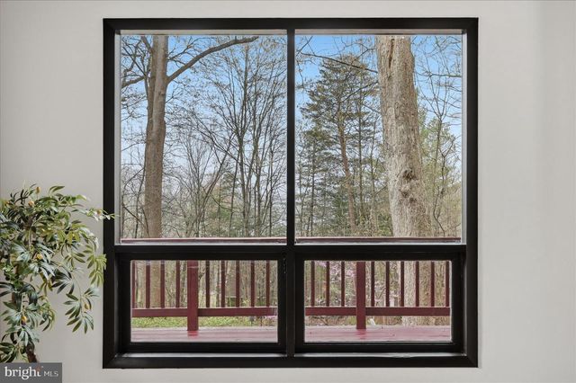 175 FERN DR, Harpers Ferry, WV 25425
