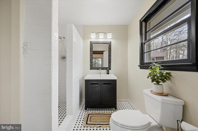 175 FERN DR, Harpers Ferry, WV 25425