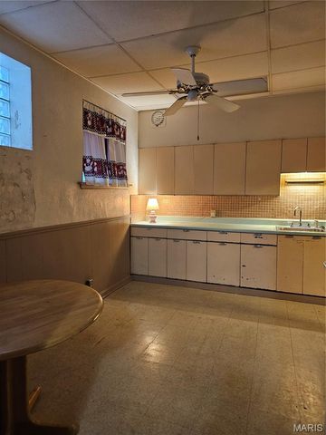 6104 Idaho Avenue, St Louis, MO 63111