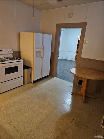 6104 Idaho Avenue, St Louis, MO 63111