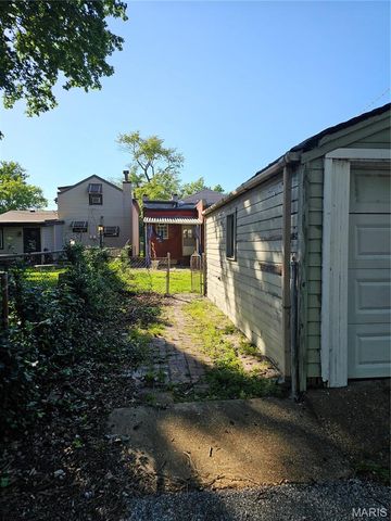 6104 Idaho Avenue, St Louis, MO 63111