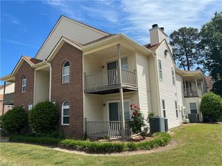 532 Pineland CIR # 203, Newport News, VA 23608