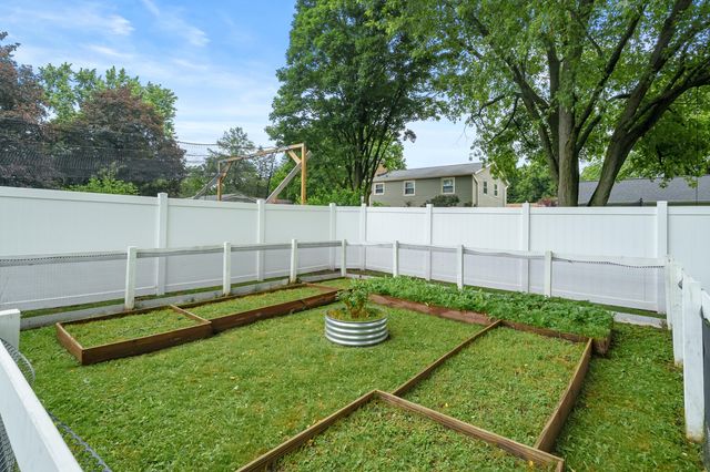 6201 Cypress Street, Portage, MI 49024