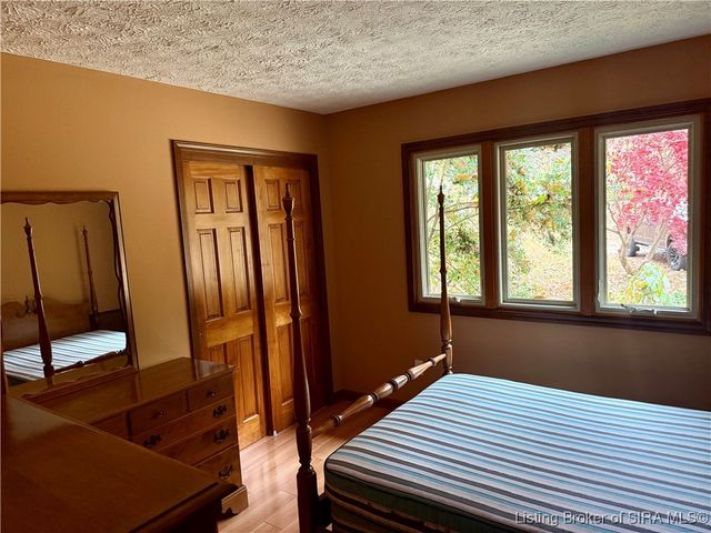 9818 Marion Martin Road, Charlestown, IN 47111